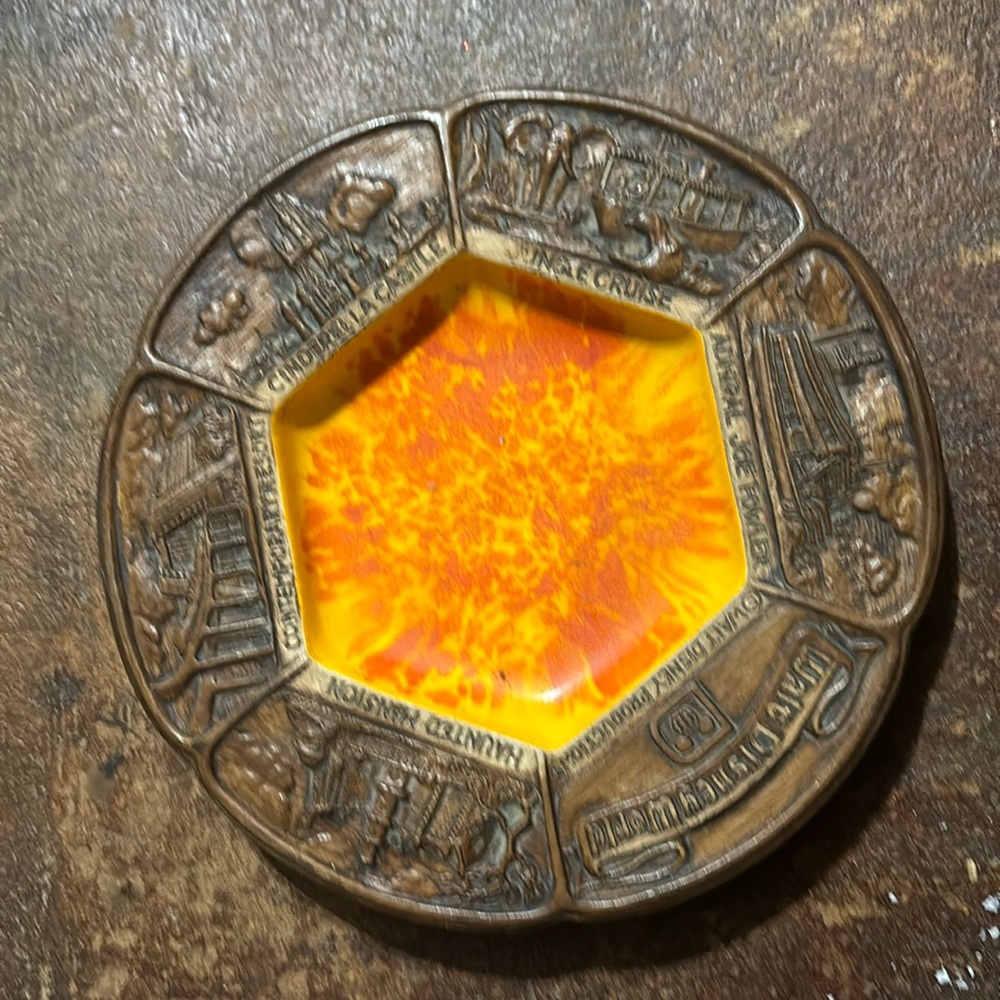 Rare VINTAGE Walt Disney World Productions 8" CERAMIC COLLECTORS PLATE USA
